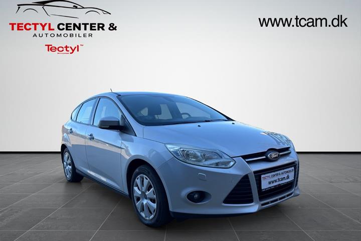 Grå Ford Focus fra 2013
