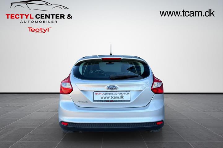 Grå Ford Focus fra 2013