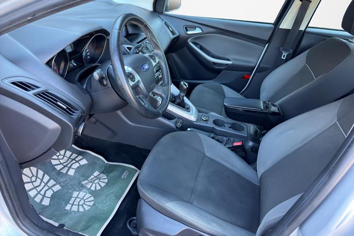 Grå Ford Focus fra 2013