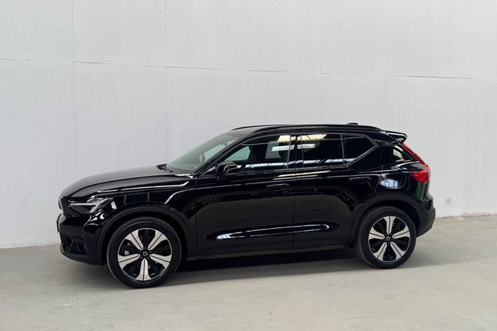 Sort Volvo XC40 fra 2023