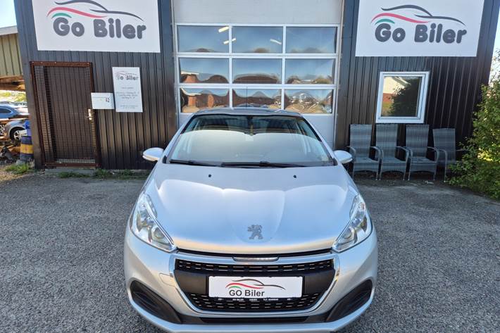 Grøn Peugeot 208 fra 2017