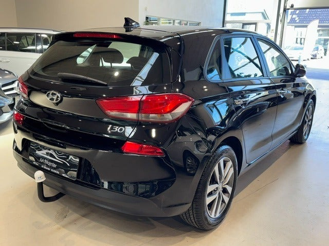 Sort Hyundai i30 fra 2018