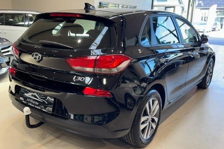 Sort Hyundai i30 fra 2018