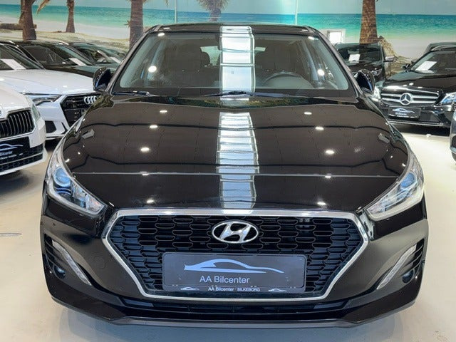 Sort Hyundai i30 fra 2018