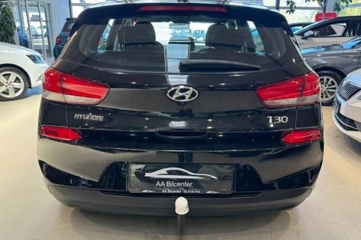 Sort Hyundai i30 fra 2018