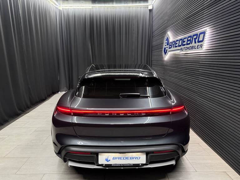 Porsche Taycan 4 Performance+ Cross Turismo