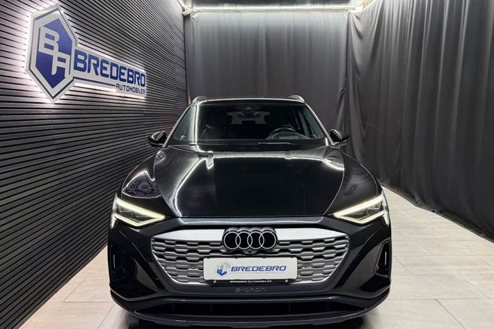 Sort Audi Q8 e-tron fra 2024