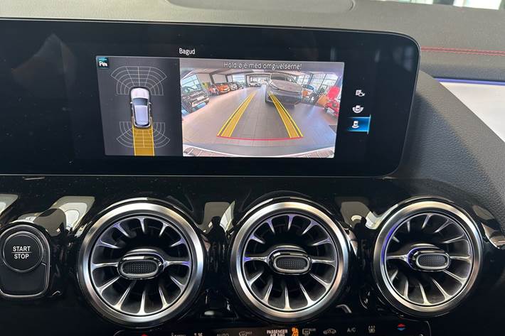 Hvid Mercedes EQA250+ fra 2022