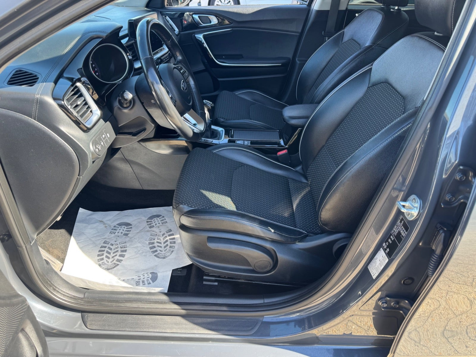 Grå Kia Ceed fra 2019