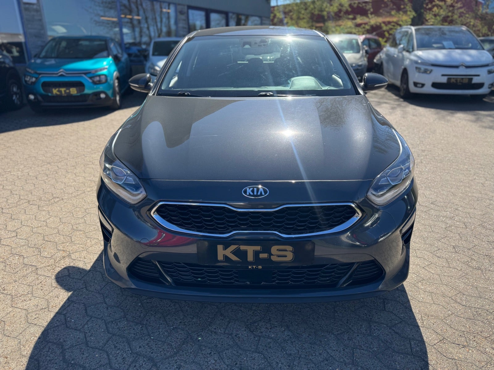 Grå Kia Ceed fra 2019