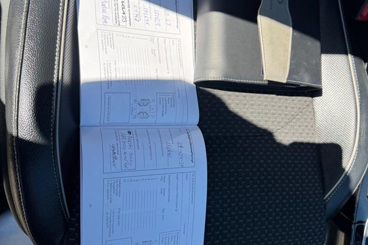 Grå Kia Ceed fra 2019
