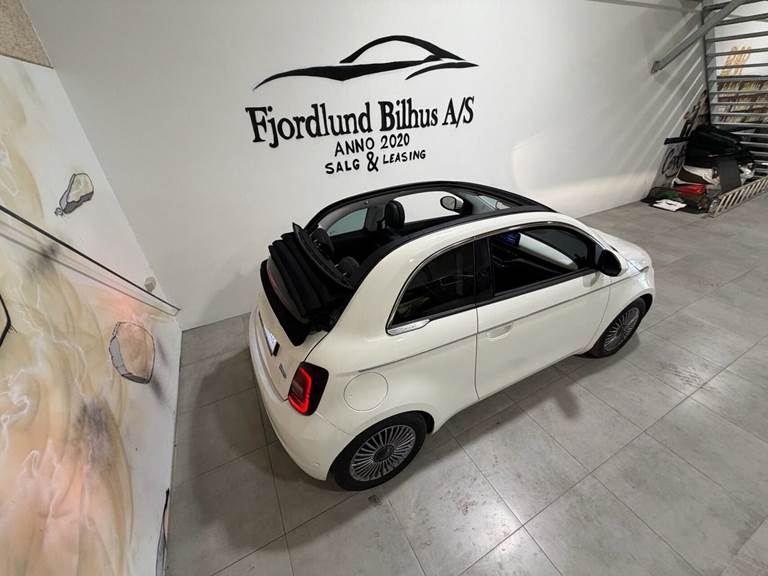 Fiat 500e 42 Icon Cabrio