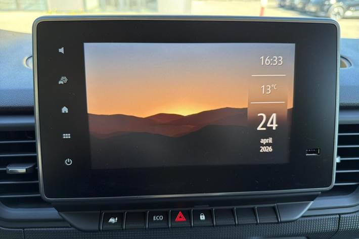 Hvid Renault Trafic fra 2025