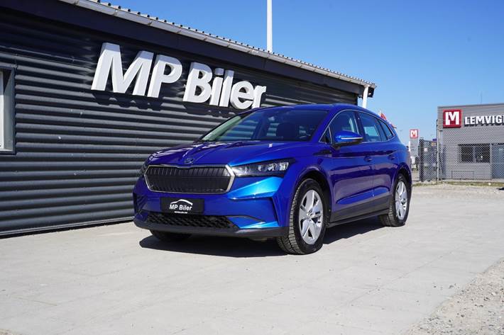 Blå Skoda Enyaq fra 2023