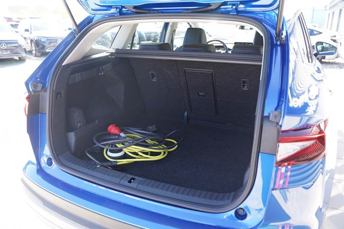 Blå Skoda Enyaq fra 2023