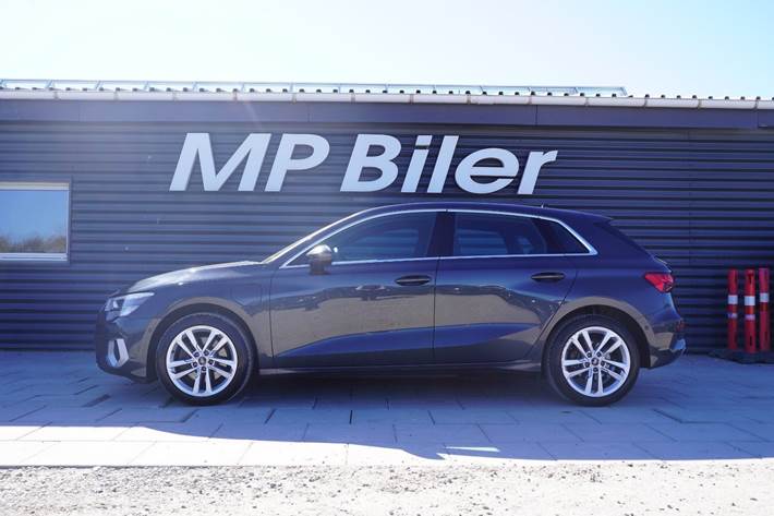 Grå Audi A3 fra 2021