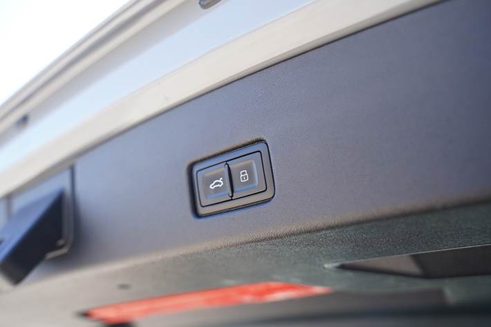 Grå Audi Q4 e-tron fra 2021