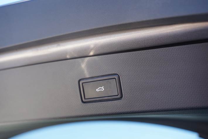 Grå Cupra Tavascan fra 2025