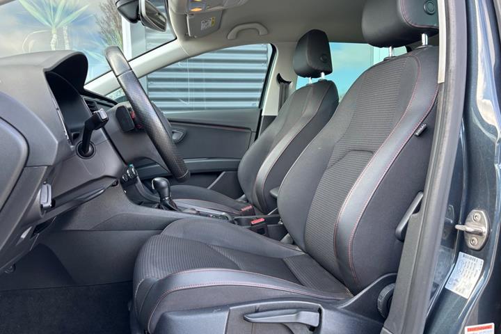 Grå Seat Leon fra 2020