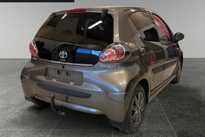 Sort Toyota Aygo fra 2012