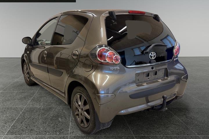 Sort Toyota Aygo fra 2012