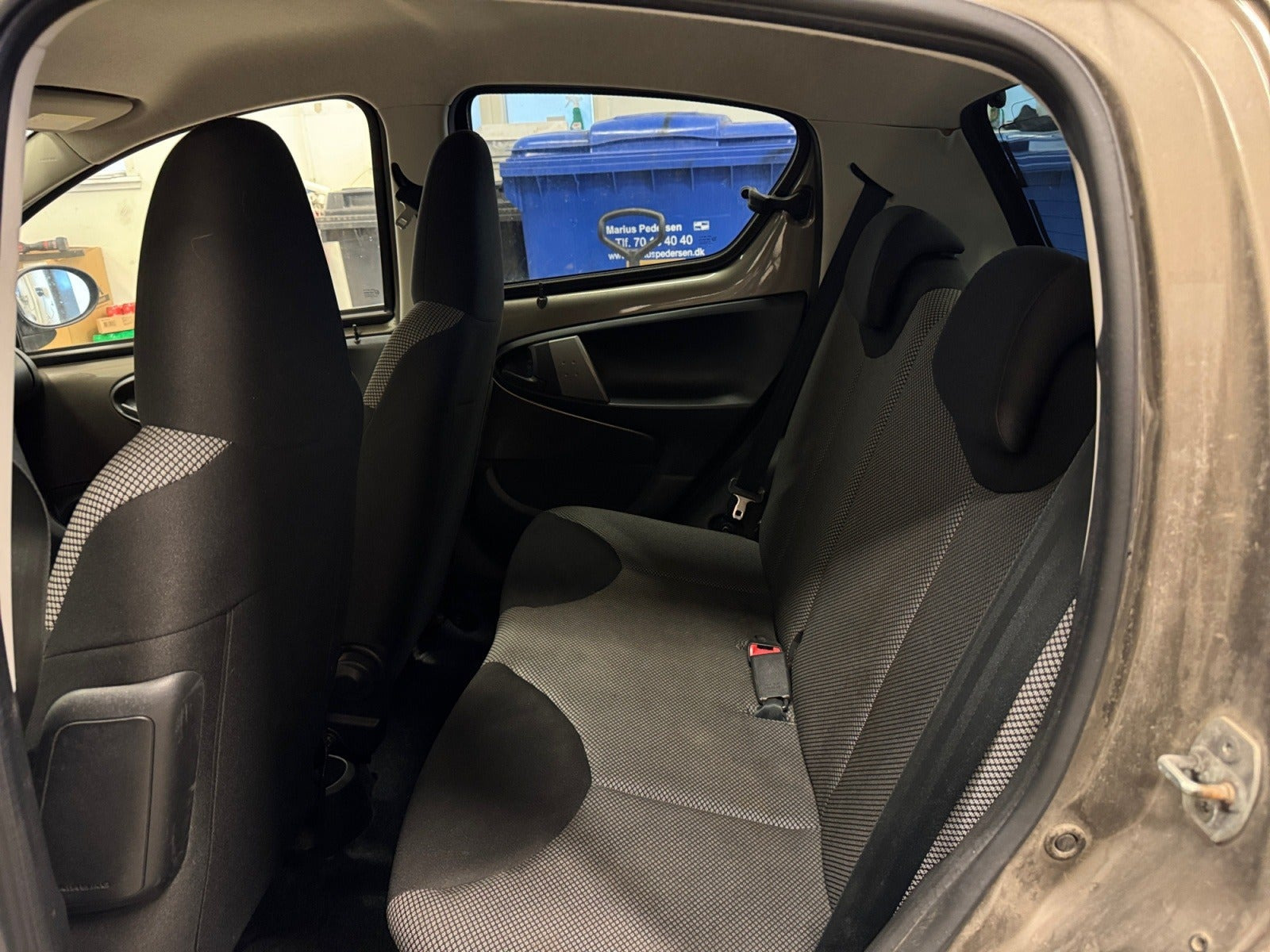 Sort Toyota Aygo fra 2012