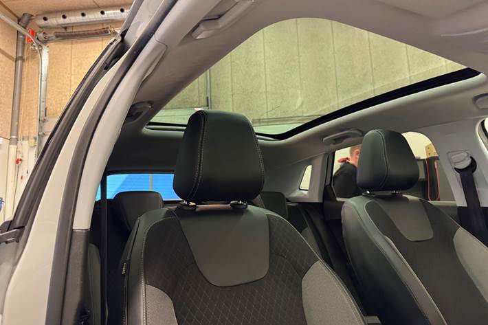 Hvid Opel Grandland X fra 2019