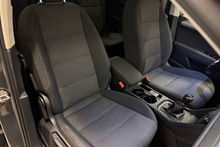 Sort VW Touran fra 2016