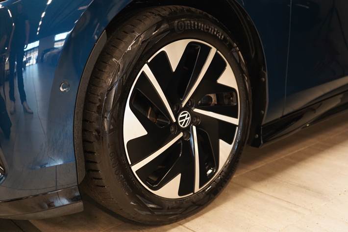 Blå VW ID.7 fra 2025