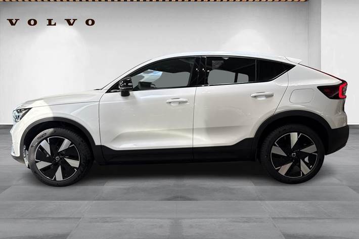 Hvid Volvo EC40 fra 2025