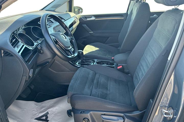 undefined VW Touran fra 2021