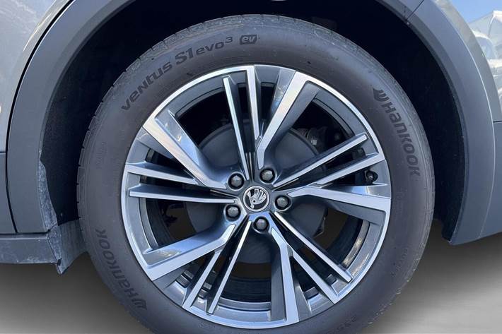 Grå Skoda Elroq fra 2025
