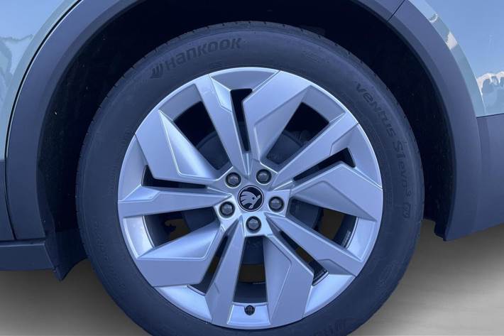 Grøn Skoda Elroq fra 2025