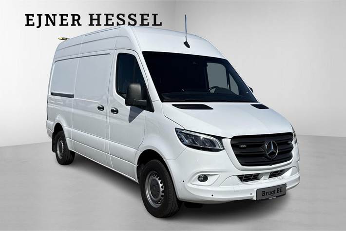 Hvid Mercedes Sprinter 317 fra 2021