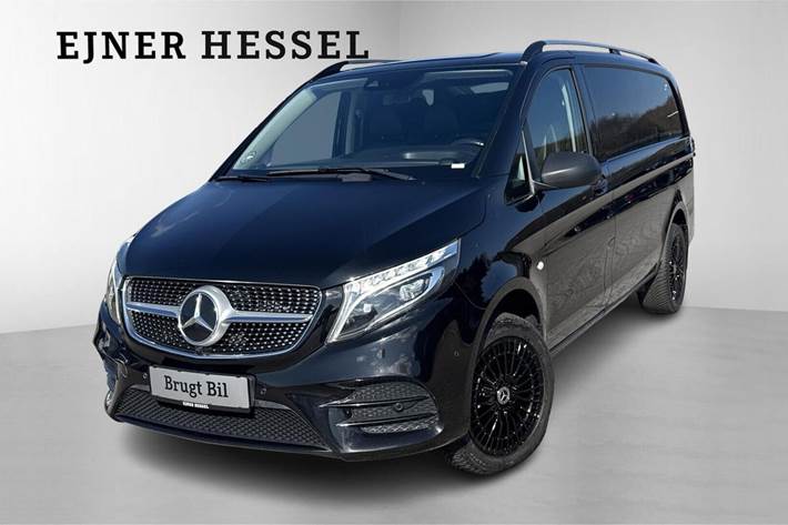 Sort Mercedes Vito 119 fra 2022