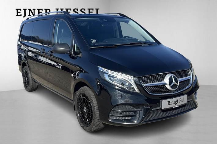 Sort Mercedes Vito 119 fra 2022