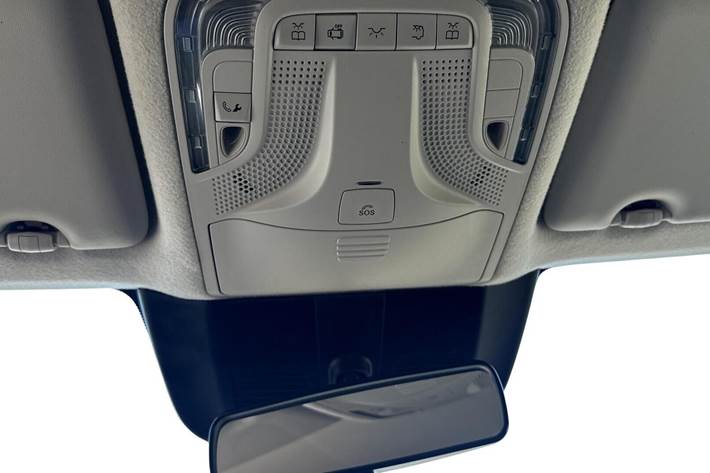 Sort Mercedes Vito 119 fra 2022