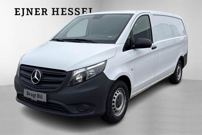 Hvid Mercedes Vito 114 fra 2022