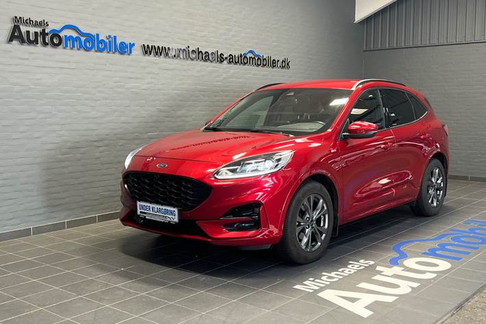 Rød Ford Kuga fra 2021