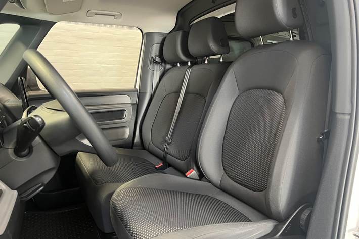 Hvid VW ID.Buzz fra 2023