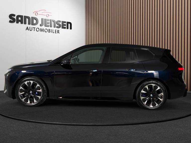 BMW iX xDrive45 M-Sport