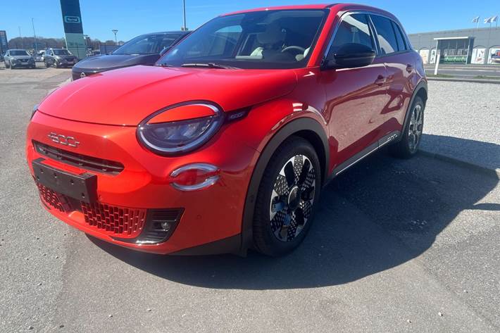 Orange Fiat 600e fra 2024
