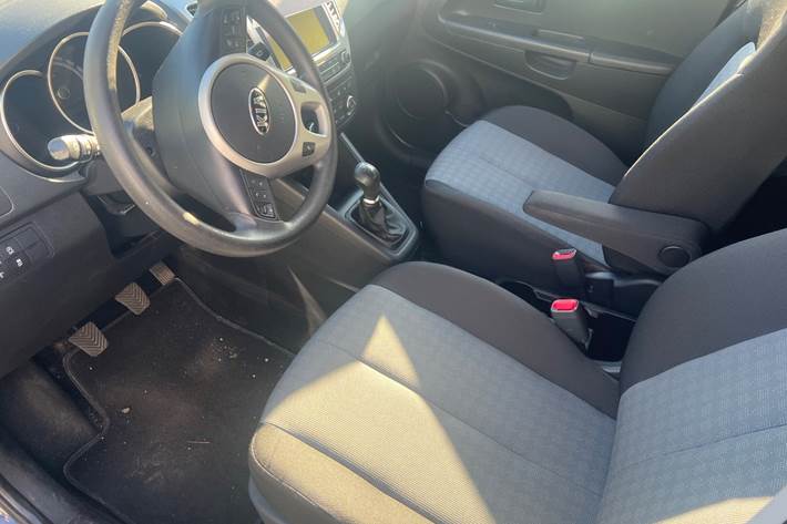 Sort Kia Venga fra 2017