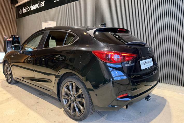 Sort Mazda 3 fra 2017