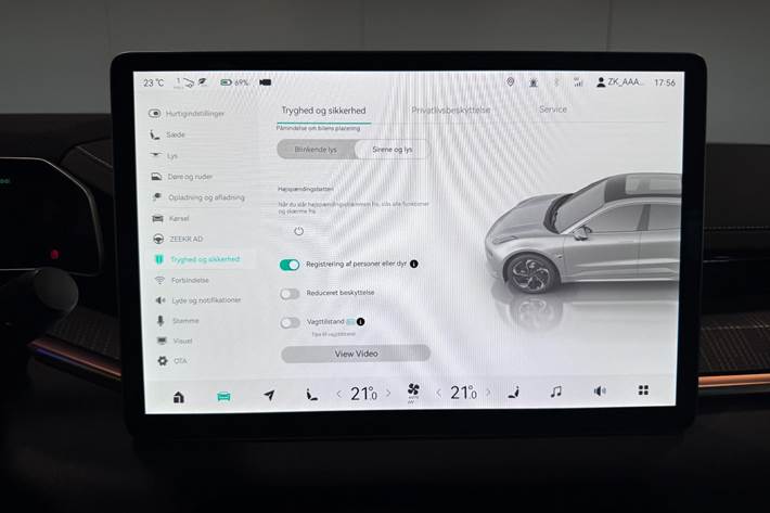 Sort Zeekr 001 fra 2025