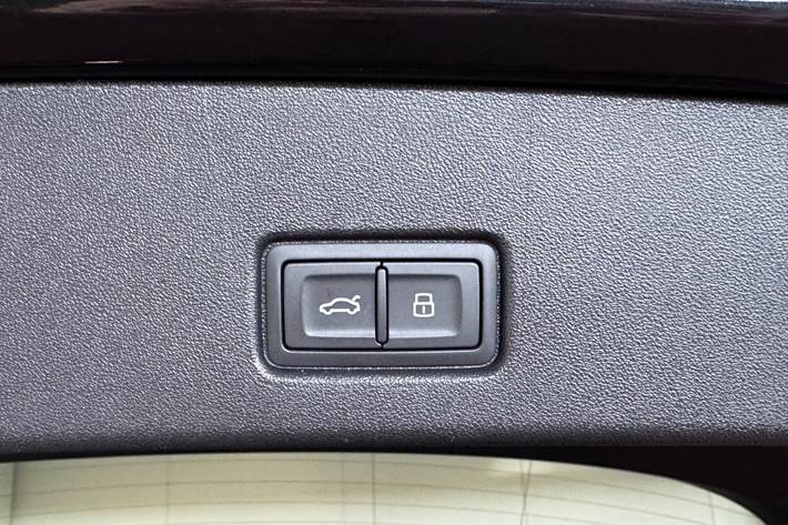 Sort Audi Q4 e-tron fra 2024