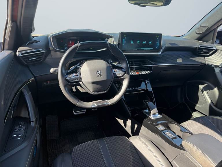 Peugeot e-2008 50 GT Sky