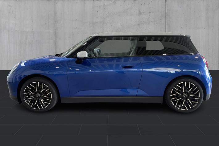 Blå Mini Cooper SE fra 2025