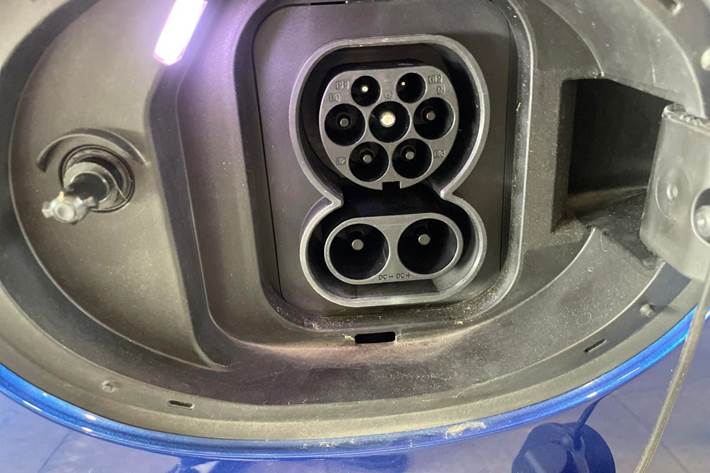 Blå Mini Cooper SE fra 2025