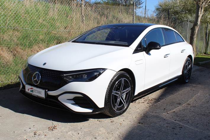 Hvid Mercedes EQE350 fra 2025